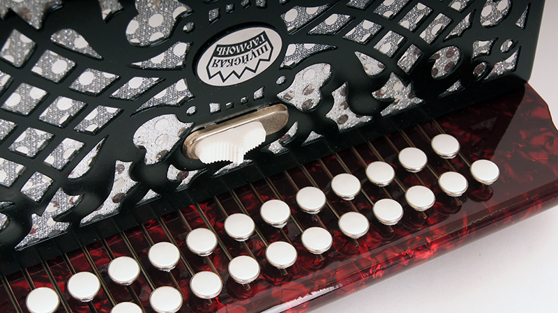 Фото Гармонь "Шуйская" Шуйская гармонь S32XL-A-RED