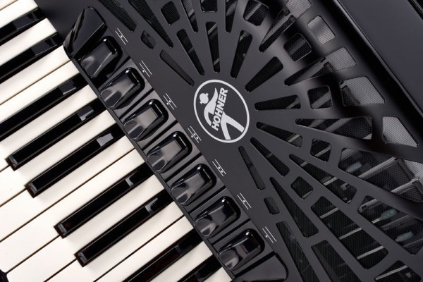 Фото HOHNER The New Bravo III 120 black 