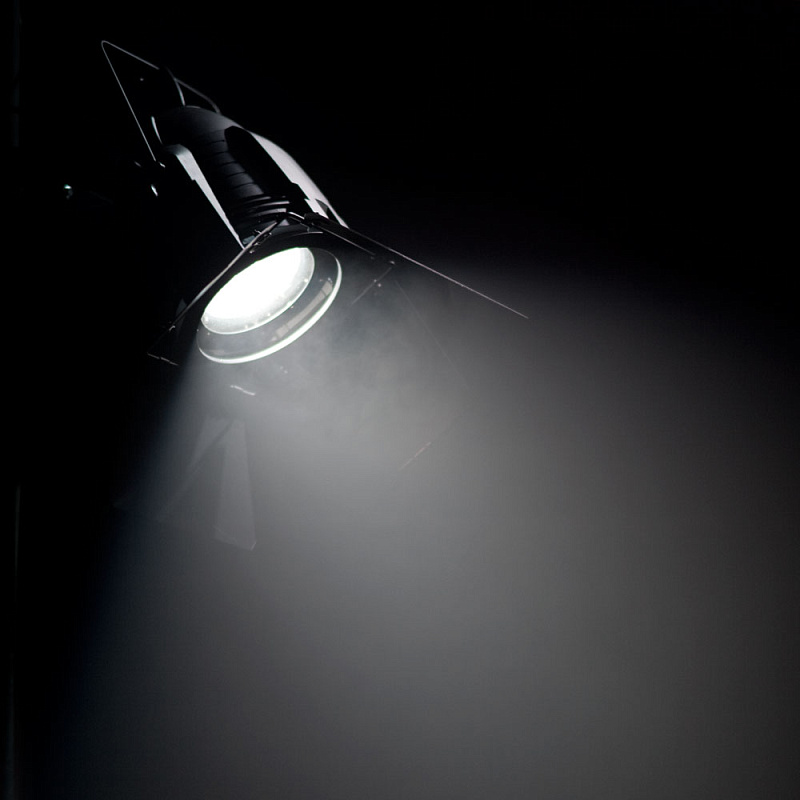 Фото Flash LED PAR 64 COB 100W RGB Barndoor 25° Светодиодный параблайзер 