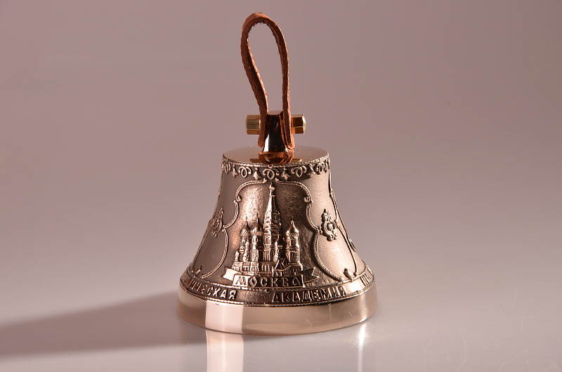 Фото Колокол — Москва. Университет имени Плеханова