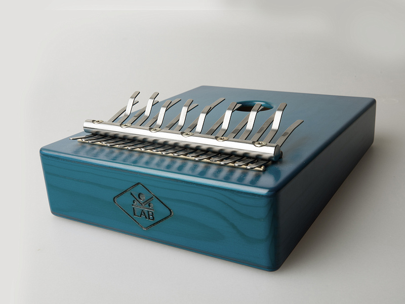 Фото KL-A-K17BSPM-N Калимба каримба 17, Saregama, большая, синяя, Kalimba LAB