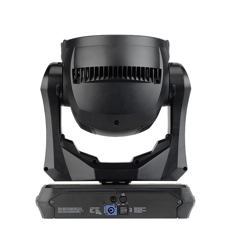 Фото Вращающаяся голова Martin Mac Quantum Wash